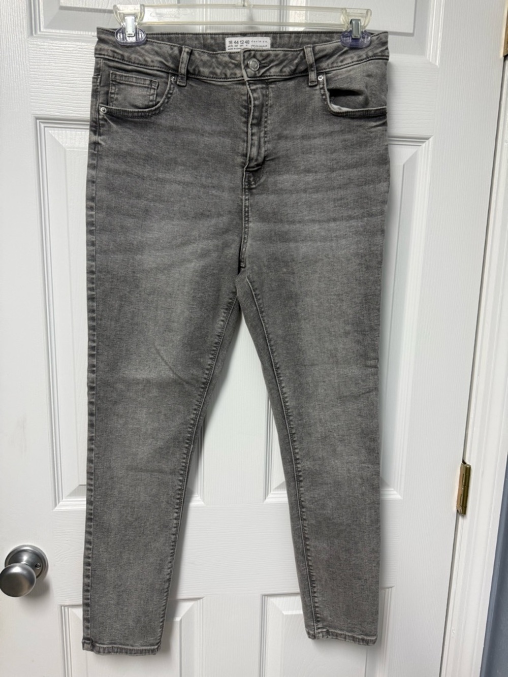 Women’s High-Rise Gray Skinny Jeans